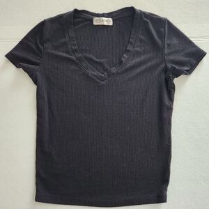 Popular 21 Basic Black Ribbed V-Neck Women's Tee Size Small